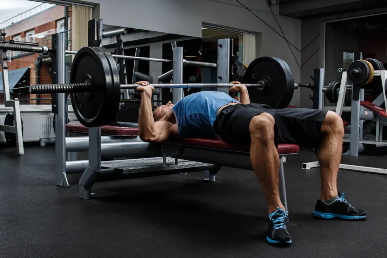 10 Most Effective Workouts and Daily Exercises You Should Only Do on a Flat Bench