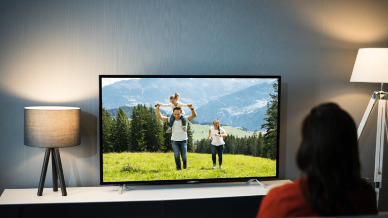 Top 6 Best Smart TV with Built in DVD Player