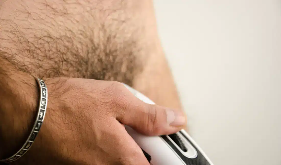 How To Shave Your Balls-trimming-pubic-with-ball-trimmer