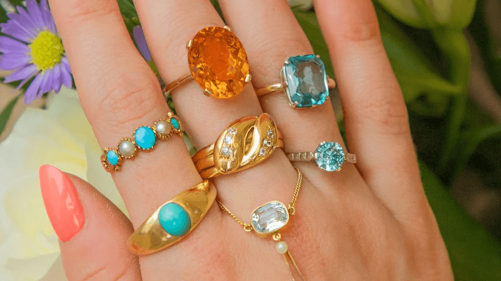 Antique rings gem stone colourful